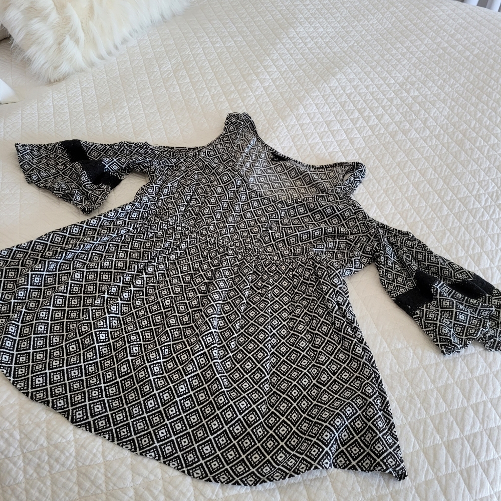 Torrid Cold Shoulder Top Size 1